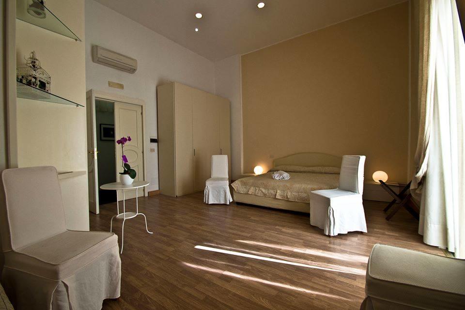 B&B Palazzo Ruffo Di Bagnara Napels Buitenkant foto