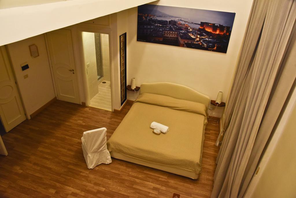B&B Palazzo Ruffo Di Bagnara Napels Buitenkant foto