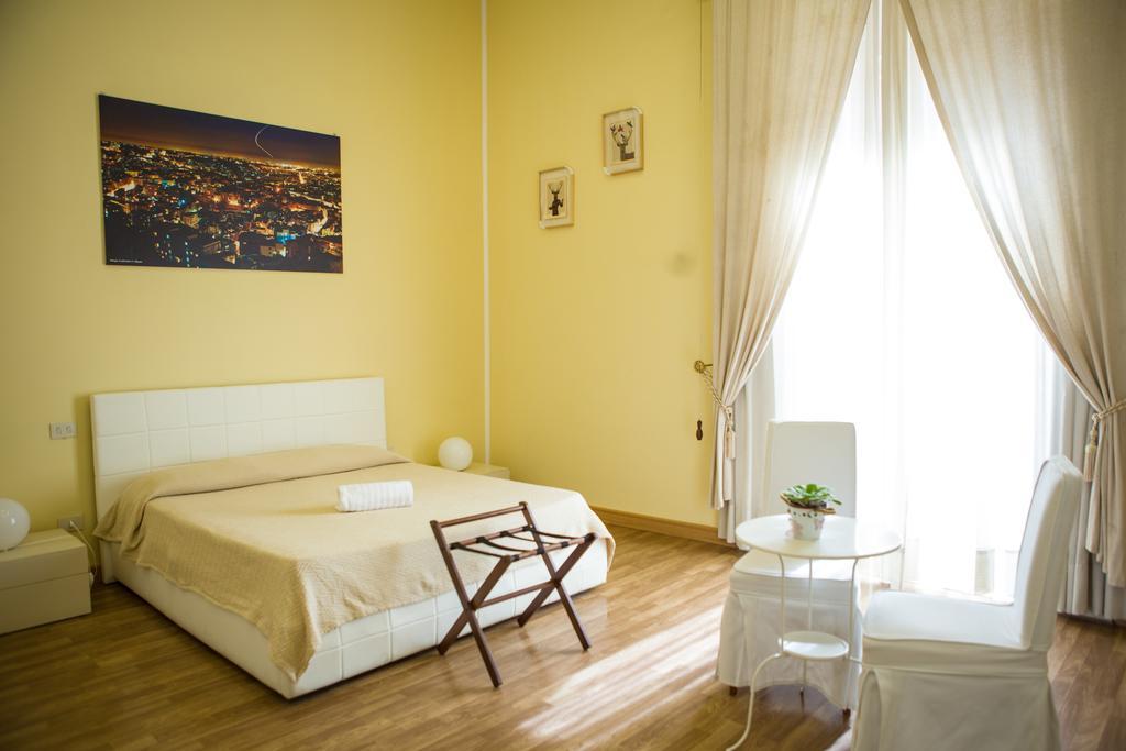 B&B Palazzo Ruffo Di Bagnara Napels Buitenkant foto