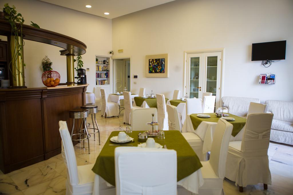 B&B Palazzo Ruffo Di Bagnara Napels Buitenkant foto